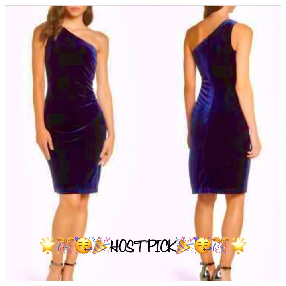 🎉HOST PICK🎊 Med Vince Camuto Rouched Velvet Cocktail Event Dress